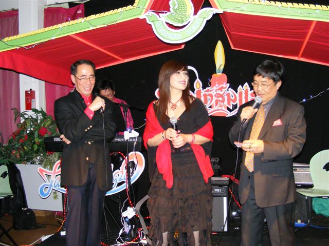 promotiondvdlao131208Paris 022.jpg